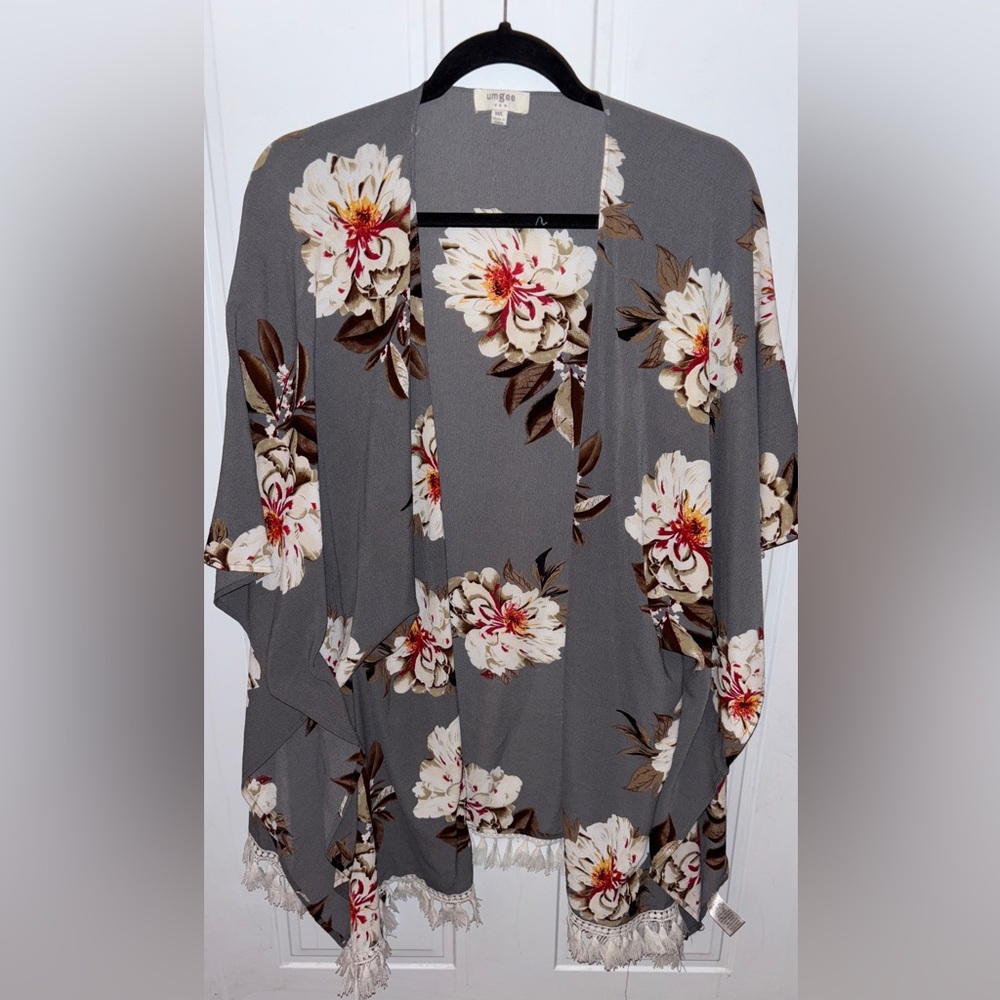 Umgee BOHO Floral Kimono w/fringe details M/L~NWOT